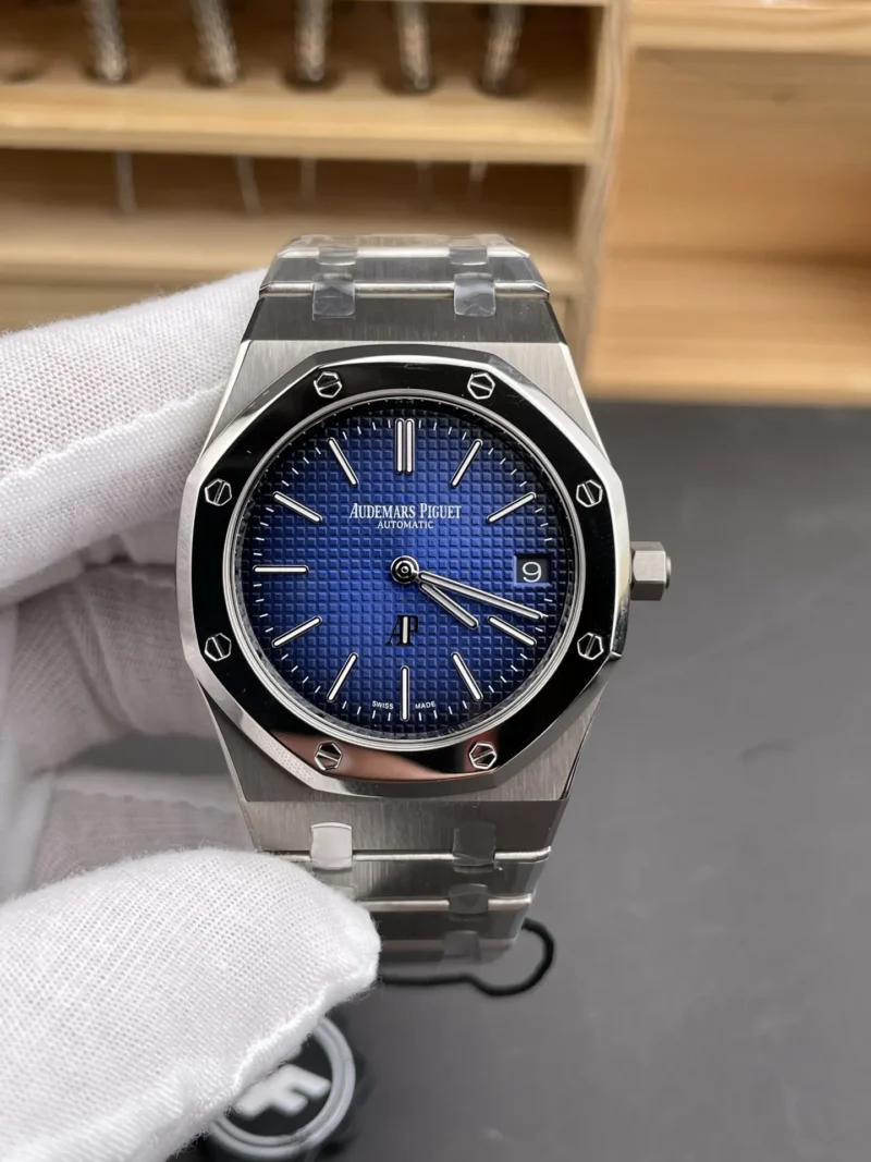 AP Royal Oak 15202 Gradient Blue 39mm