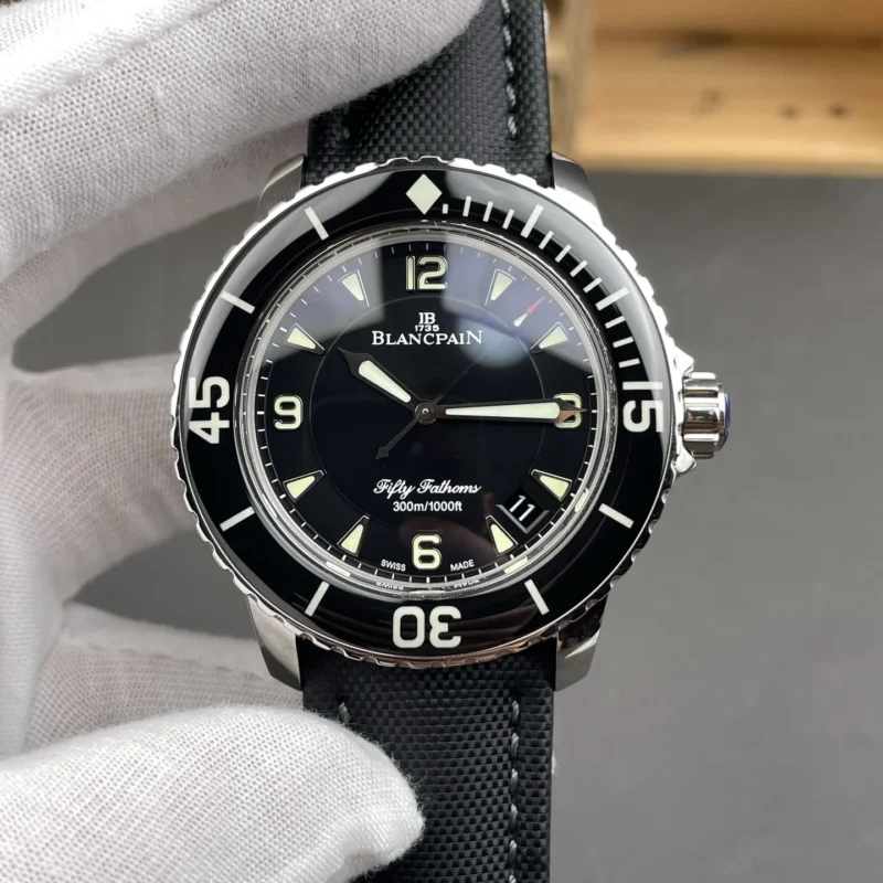 img01_2222_ZF_宝珀_五十噚系列_经典黑盘潜水表_45mm_2824机芯.webp Blancpain Classic Black Dial 45mm