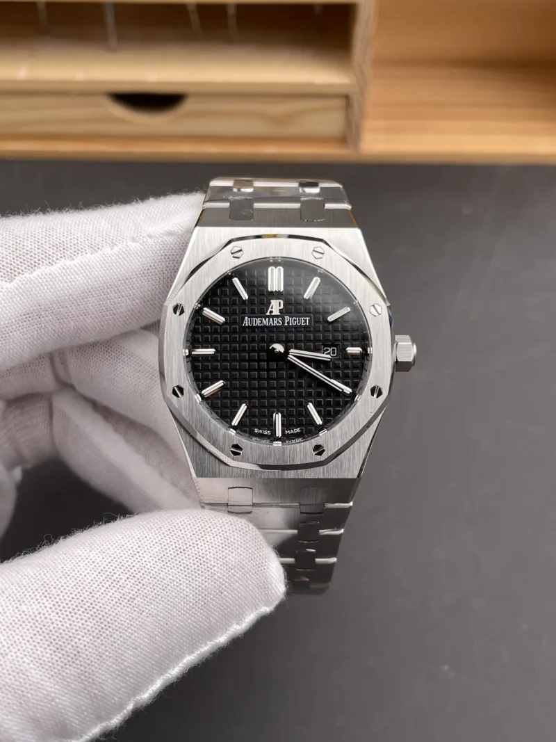 AP Royal Oak 67650 Black Dial 33mm