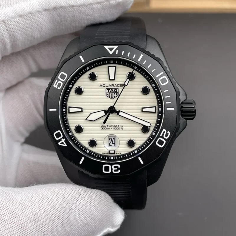 TAG Heuer Aquaracer Ceramic 43mm