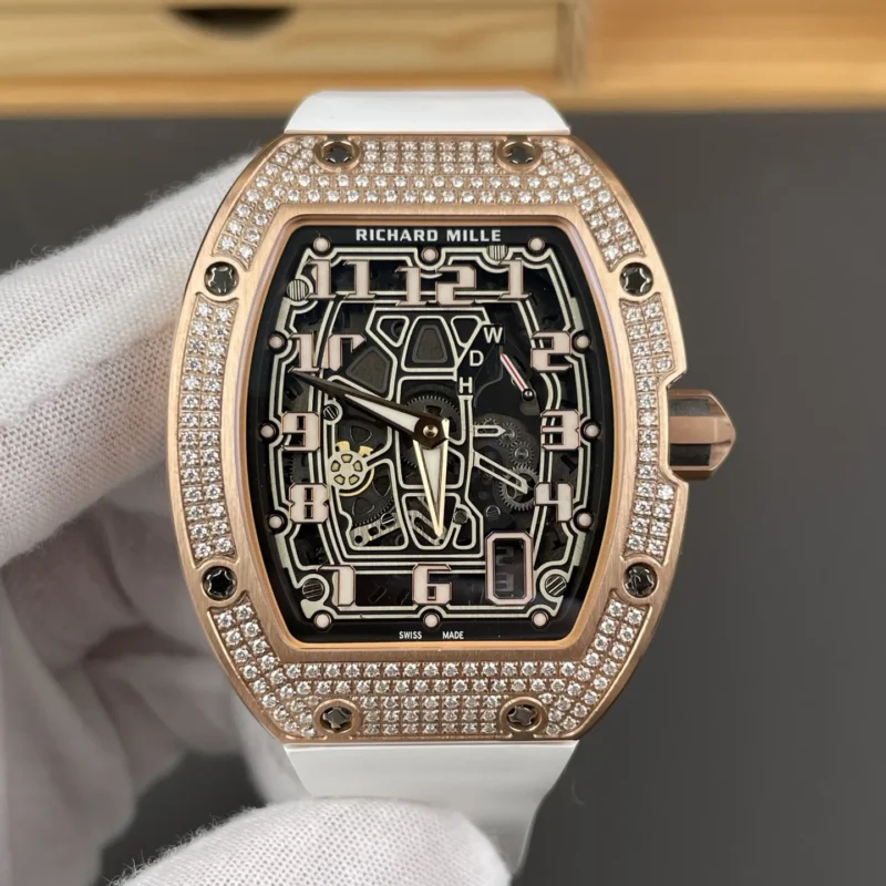 img01_3050_米勒工作室_里查德_RM67-01_满钻玫瑰金壳_48mm_CRMA6机芯.webp Richard Mille RM 67-01 Rose Gold 48mm