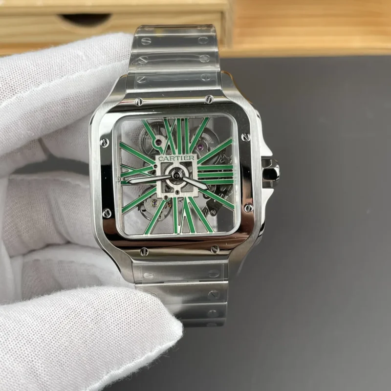 img01_3062_RF_卡地亚_山度士_绿色镂空系列_9611MC一体机芯.webp Cartier Santos Skeleton