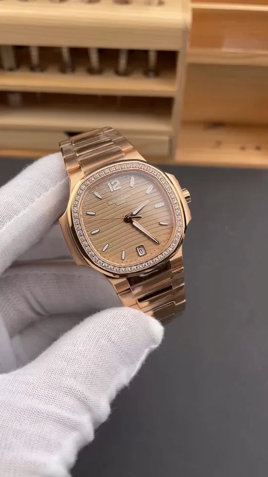 Patek Philippe Nautilus 7118 Rose Gold 35.2mm