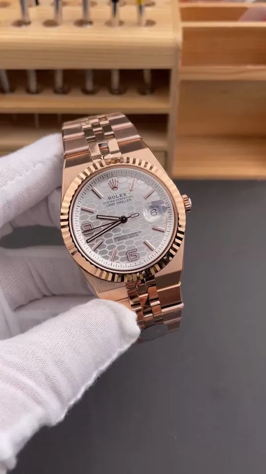 Rolex Sky-Dweller Rose Gold 40mm