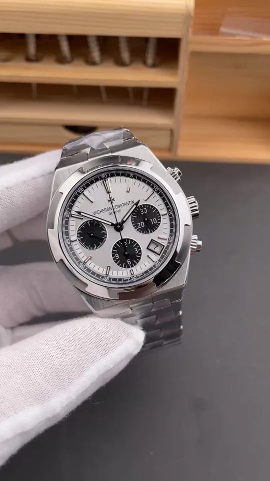 Vacheron Constantin Overseas 5500 Panda 42mm