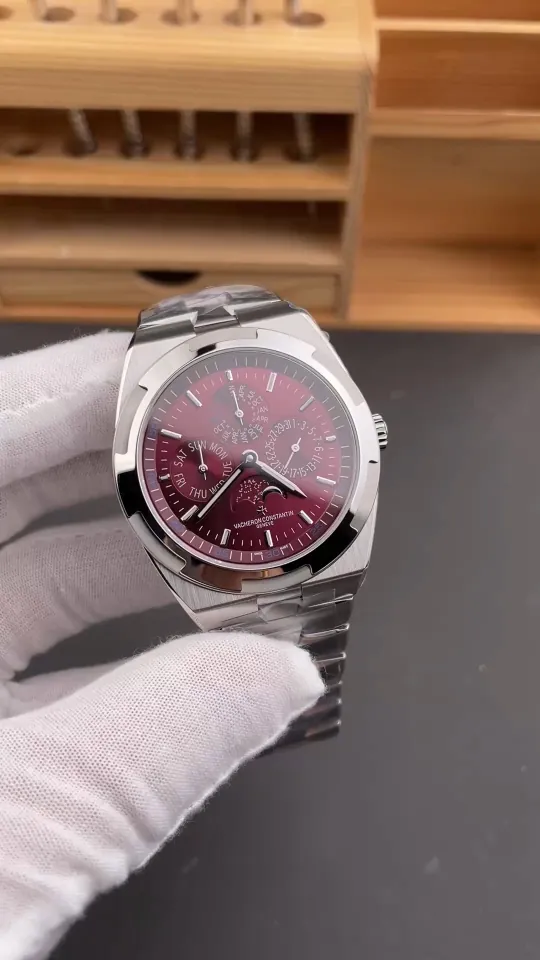 Vacheron Constantin Overseas 4300 Red Dial 41.5mm