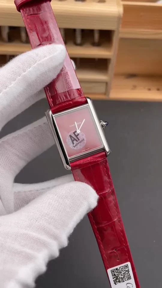 Cartier Tank Red Dial 33.7x25.5mm