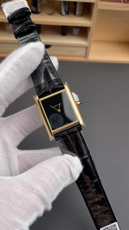 Cartier Tank Black Dial 33.7x25.5mm