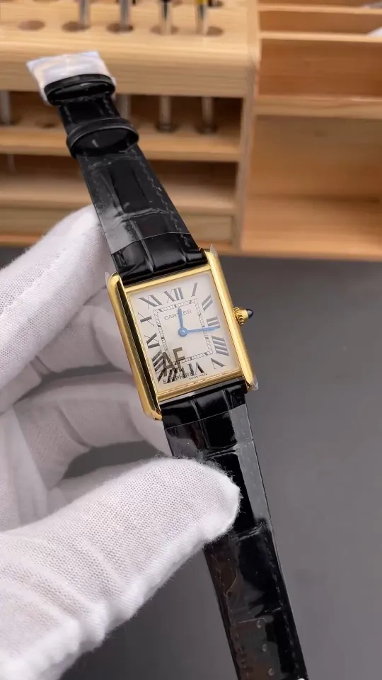 Cartier Tank New 33.7x25.5mm