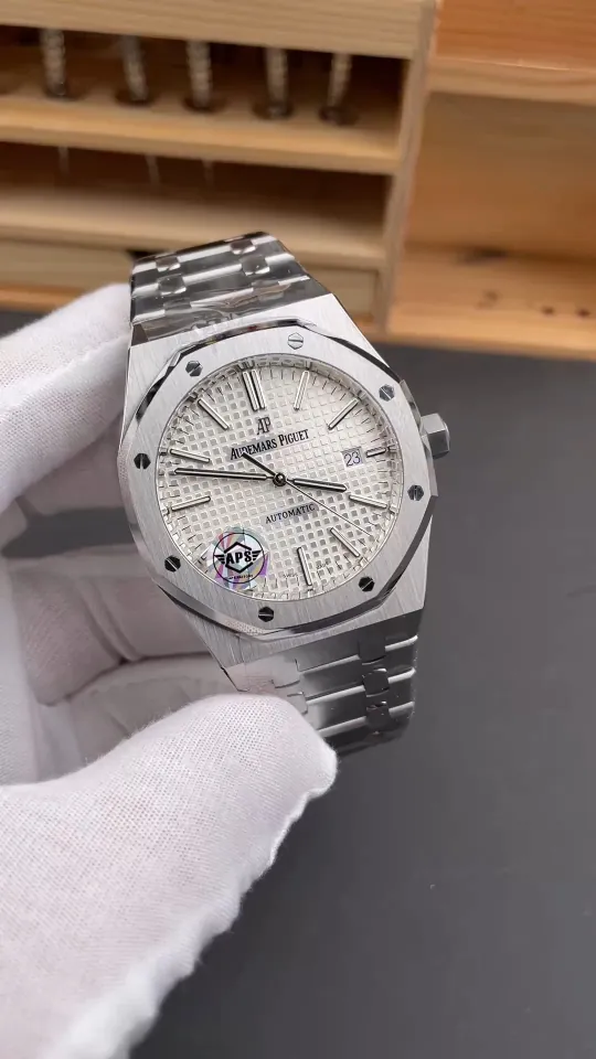 AP Royal Oak 15400 White Dial 41mm