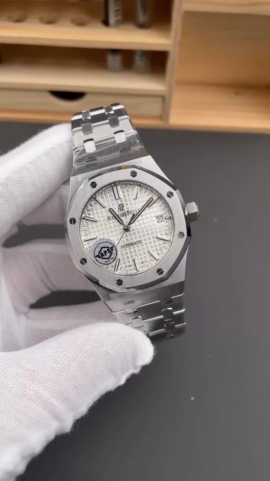 AP Royal Oak 15450 White Dial 37mm