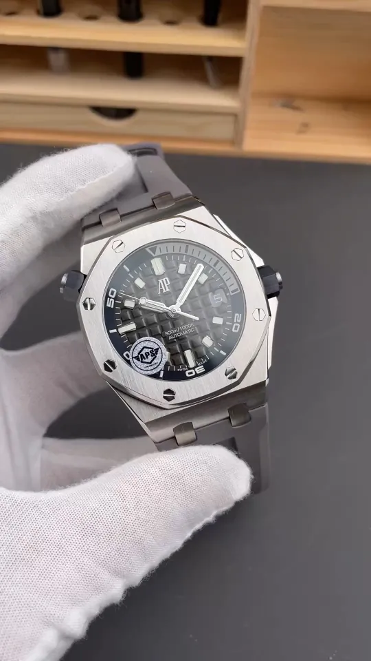 AP Royal Oak 15720 Grey Dial 42mm