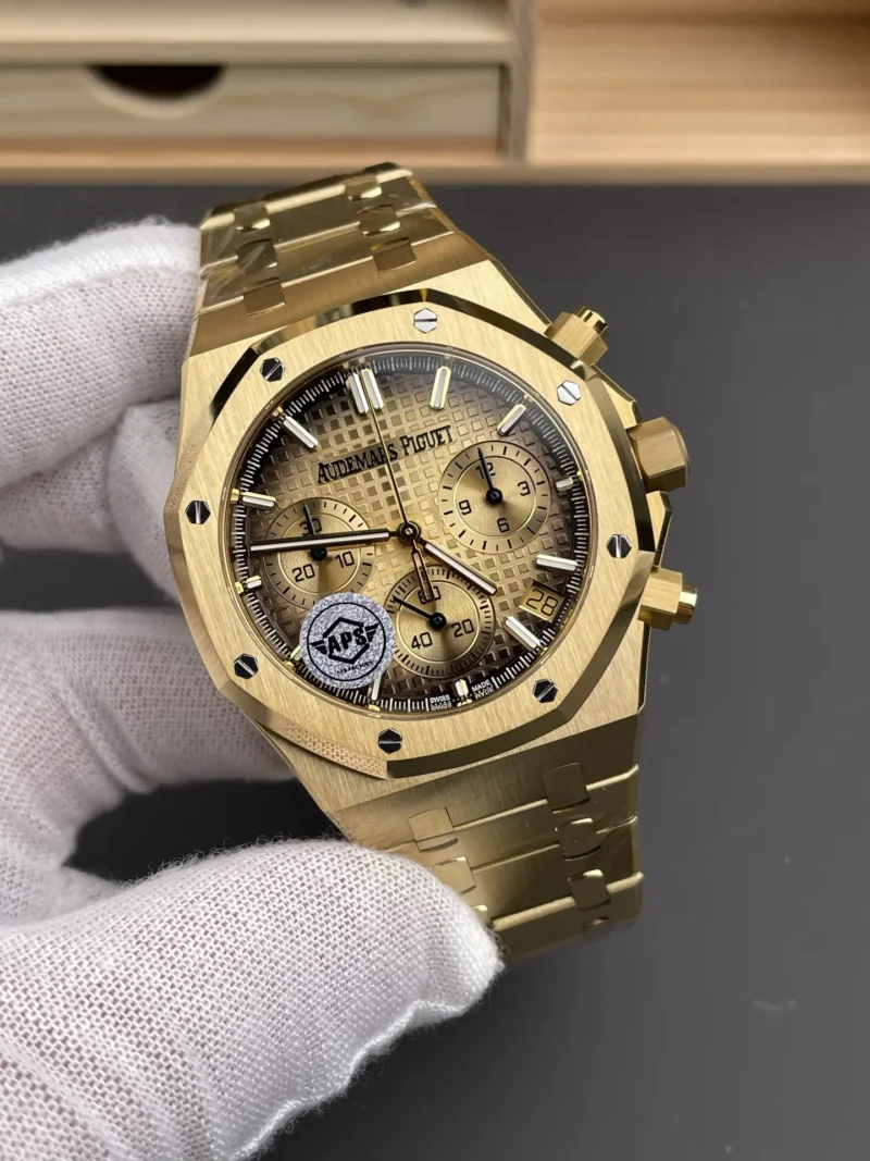 AP Royal Oak 26240 Egg Yolk 41mm