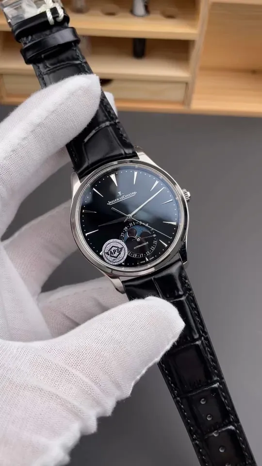 Jaeger-Le Coultre Master Black Dial 39mm