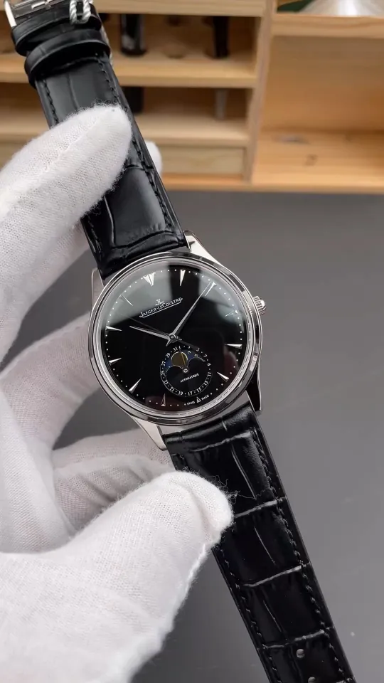 Jaeger-Le Coultre Master Black Dial 39mm