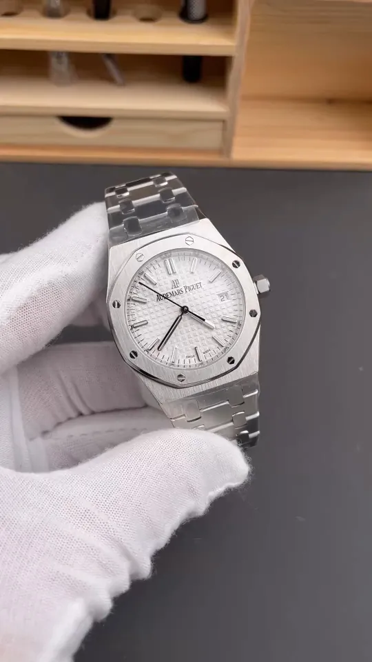 AP Royal Oak 77350 White Dial 34mm