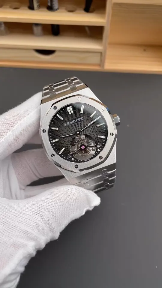 AP Royal Oak 26522 Grey Dial 40mm