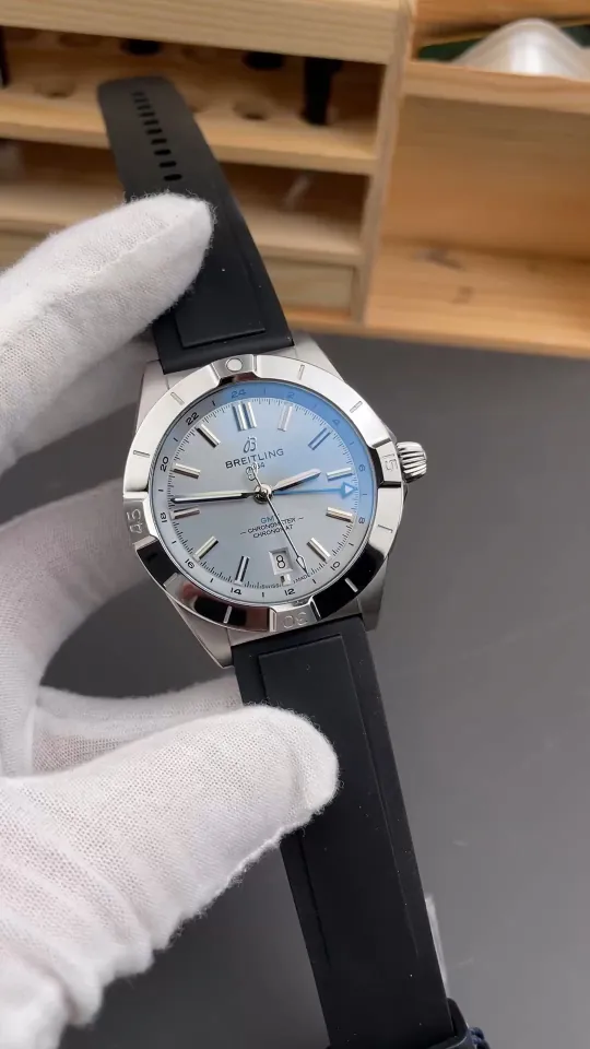 Breitling Navitimer Ice Blue 40mm