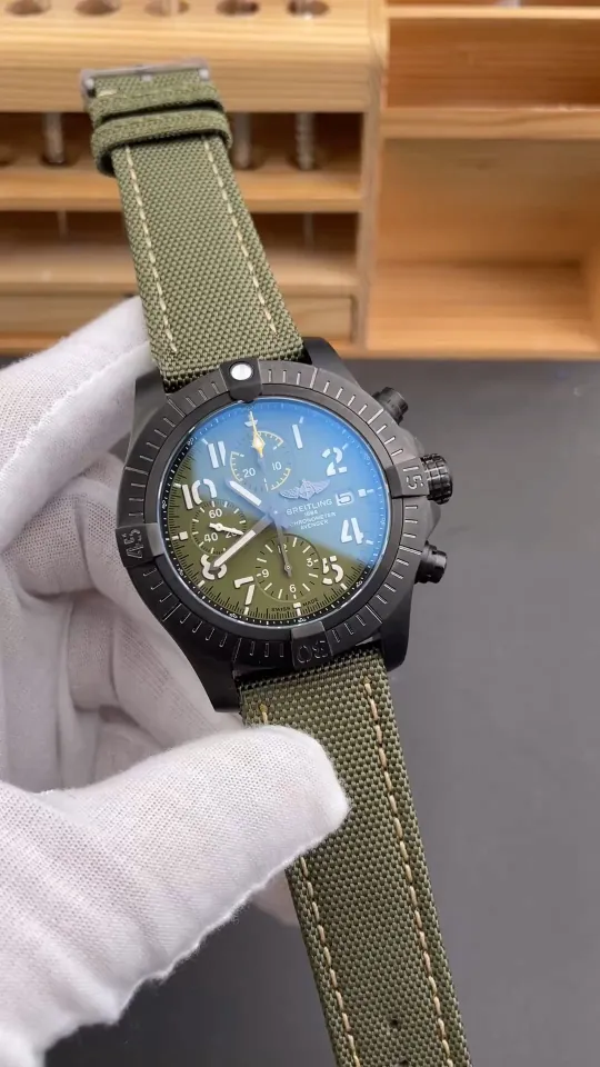 Breitling Avenger 46mm