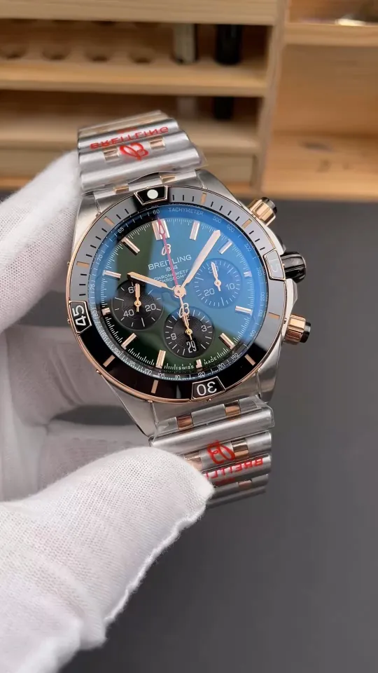 Breitling Chronomat B01rose gold Green dial 42mm