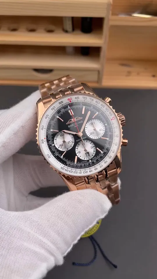 Breitling Chronomat B01rose gold Black dial 44mm