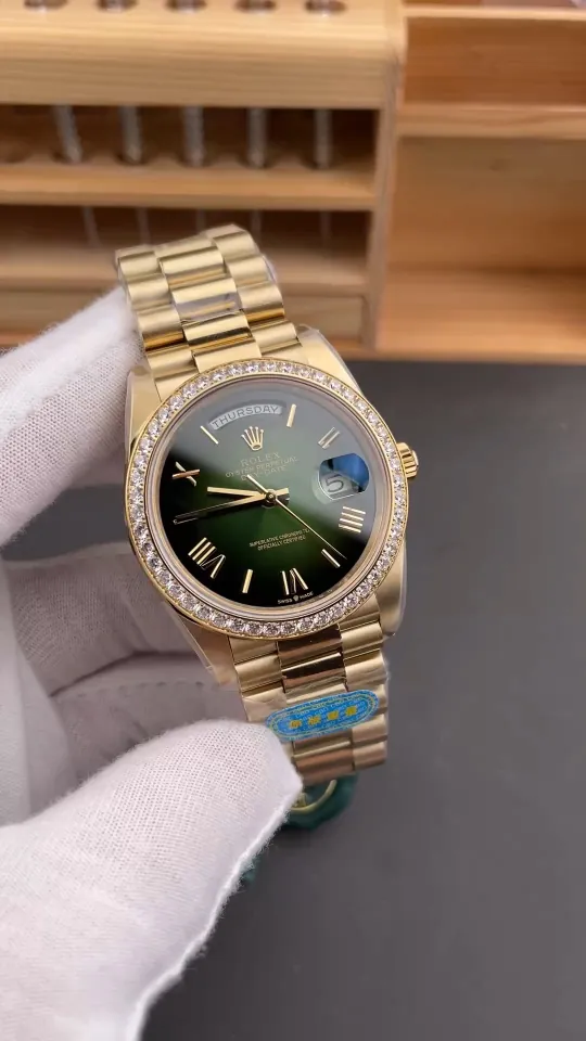 Rolex Day-Date Diamond Bezel 40mm