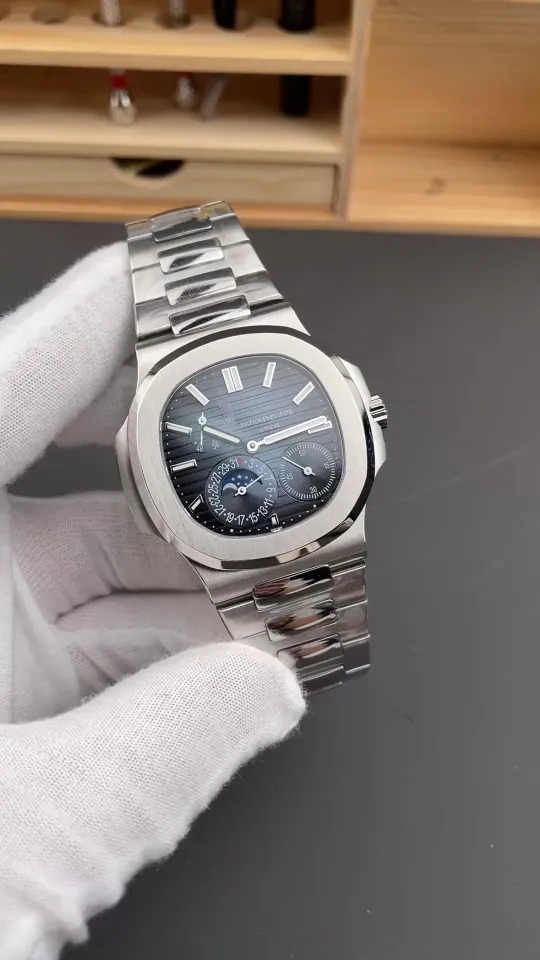 Patek Philippe Nautilus 5712 Blue Dial 40mm