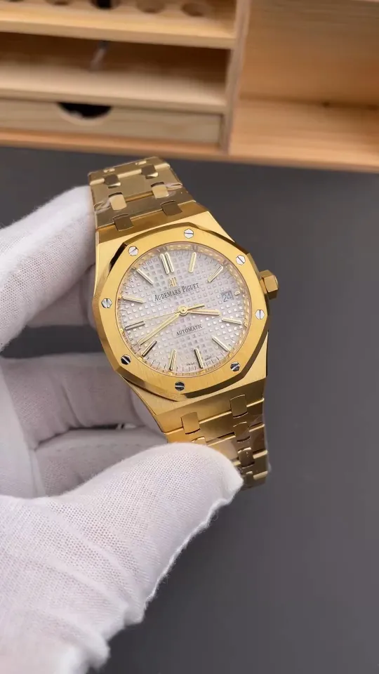 AP Royal Oak White Dial 37mm