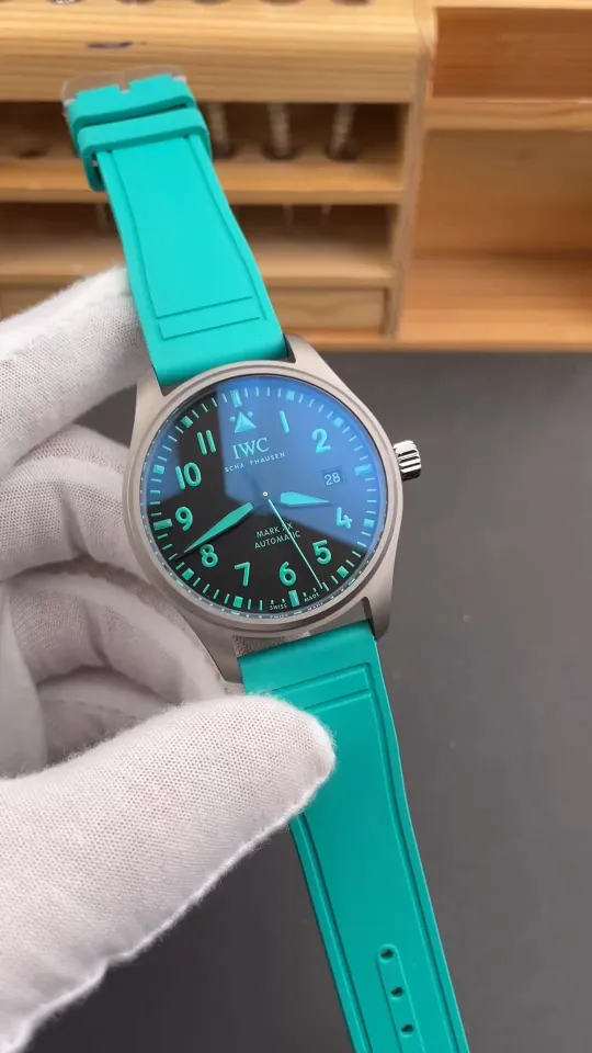 IWC Formula 1titaniumdual straps included 40mm