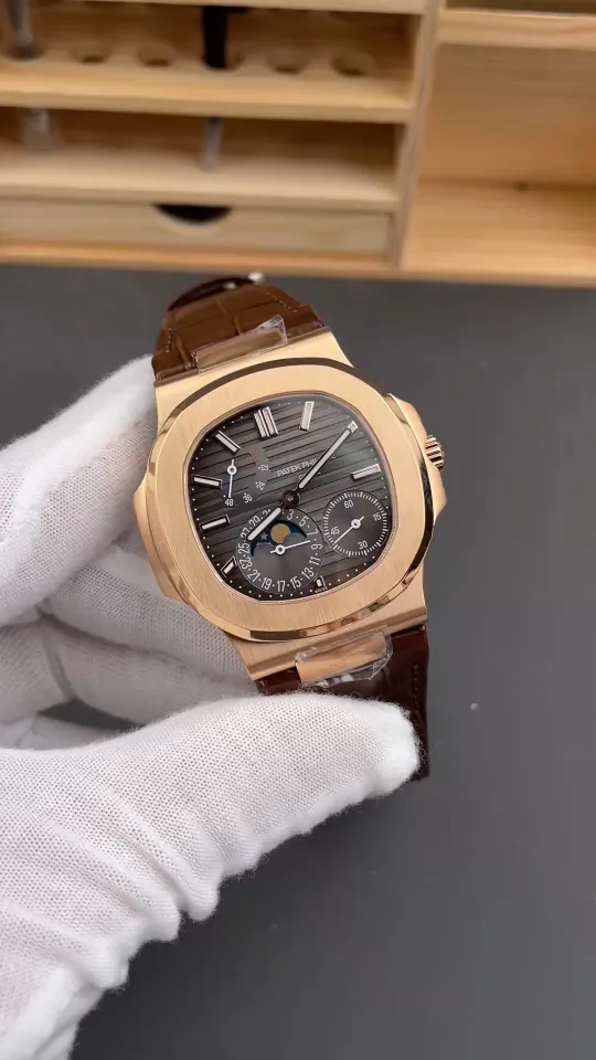 Patek Philippe Nautilus Rose Gold 40mm