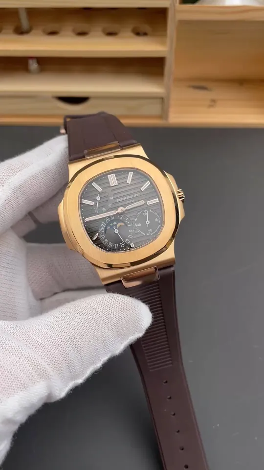 Patek Philippe Nautilus Rose Gold 40mm