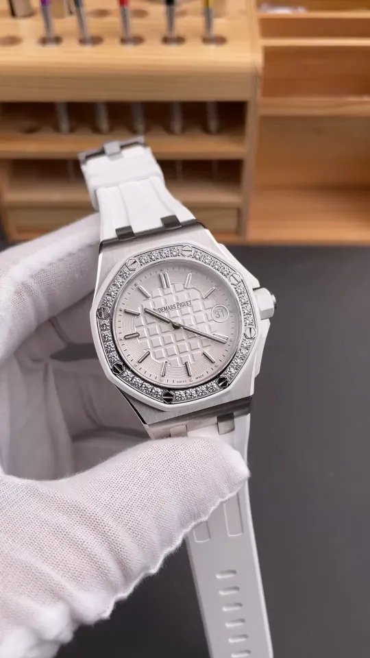 AP Royal Oak 67540 Diamond Bezel 37mm