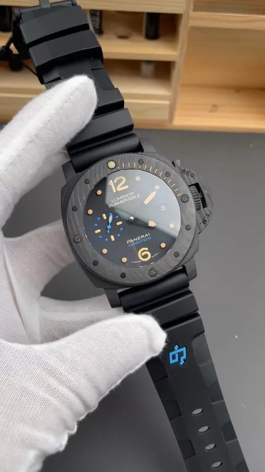 Panerai Luminor PAM616 Carbon Fiber 47mm