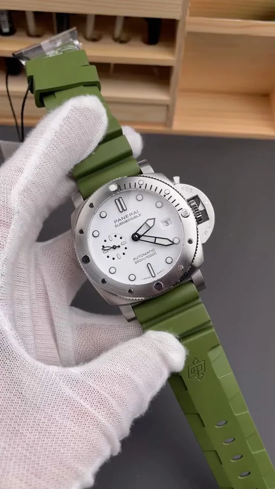 Panerai Submersible Submersible PAM1226 White Dial 44mm