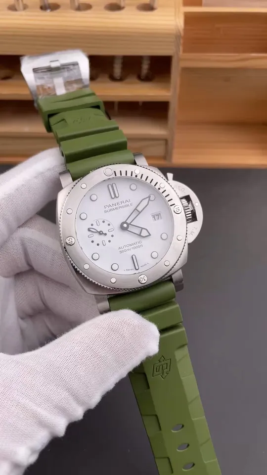 Panerai Submersible Submersible PAM1226 44mm