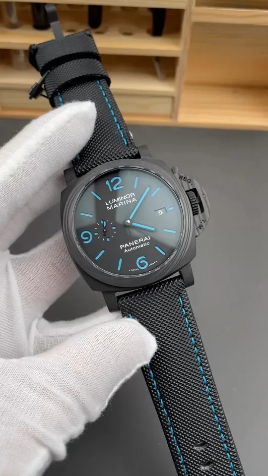 Panerai Luminor PAM1661 Carbon Fiber 44mm