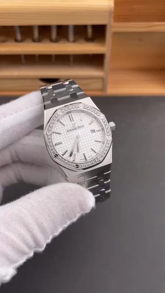 AP Royal Oak 67651 Diamond Bezel 33mm