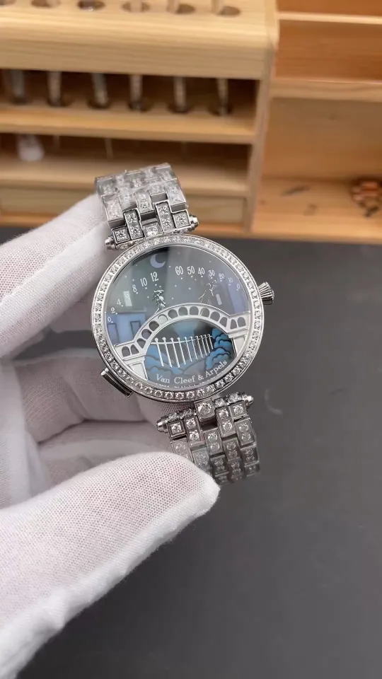 Van Cleef & Arpels Poetic Complications Ladies