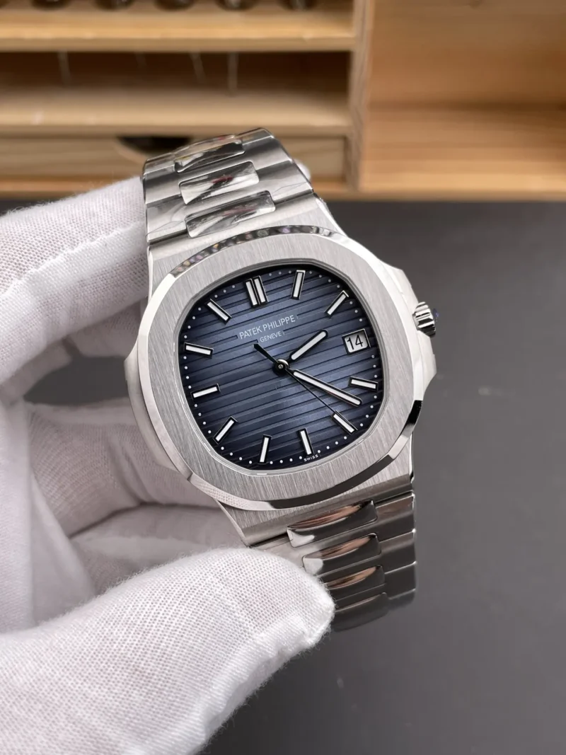 Patek Philippe Nautilus 5811 Blue 41mm
