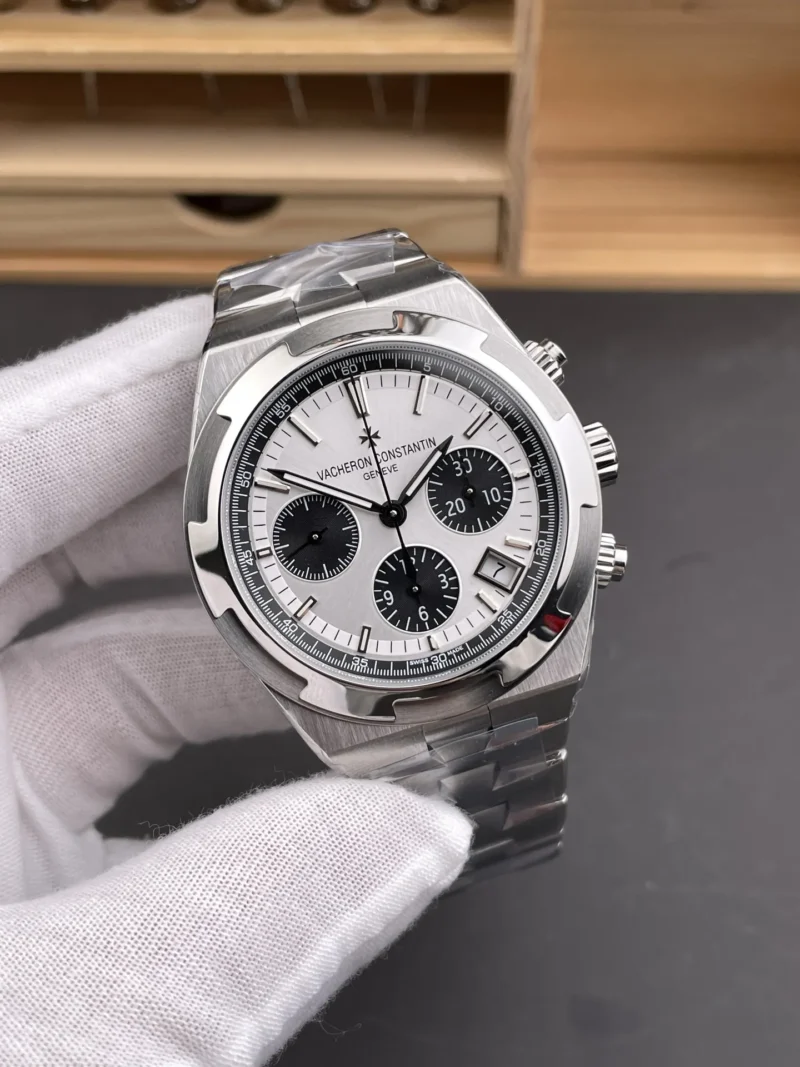 Vacheron Constantin Overseas 5500 Panda 42mm