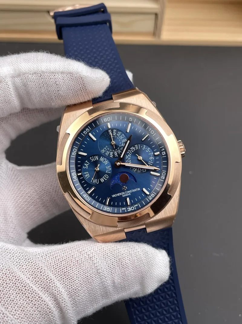 Vacheron Constantin Overseas 4300 Gold Dial 41.5mm