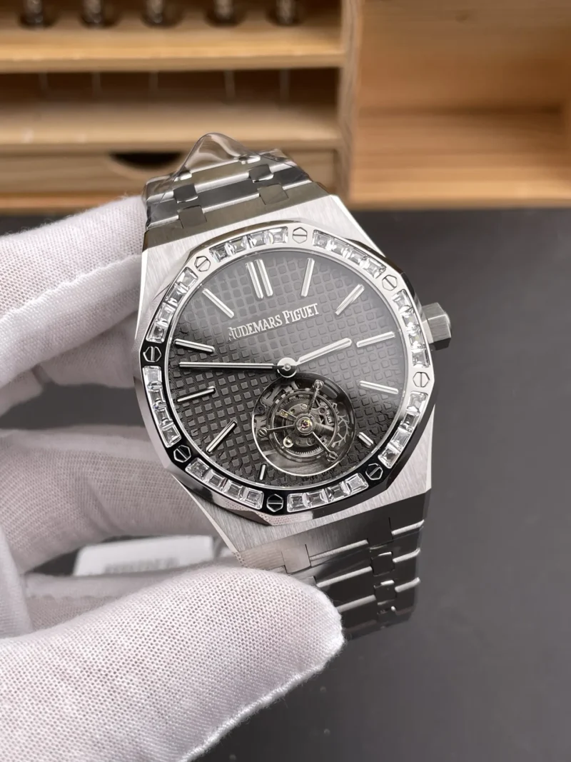 AP Royal Oak 26730 Baguette Diamond 41mm