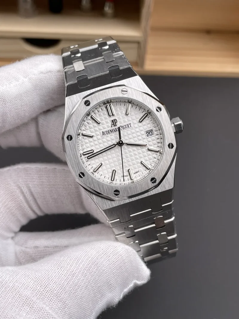 AP Royal Oak 77350 White Dial 34mm