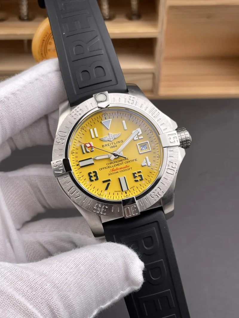 Breitling Avenger 45mm