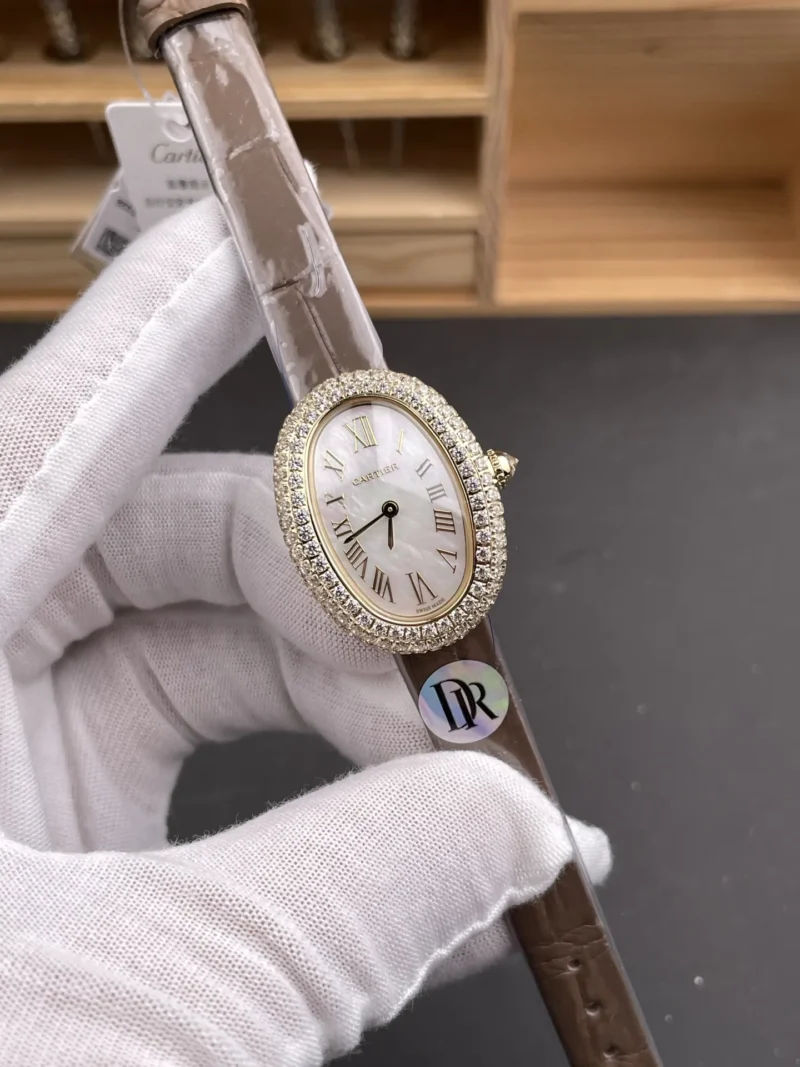 Cartier Baignoire Mother-of-Pearl Ladies 23x31mm