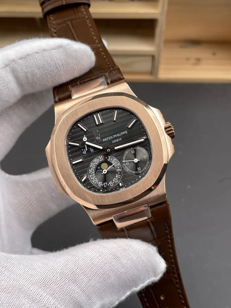 Patek Philippe Nautilus 5712 Rose Gold 40mm