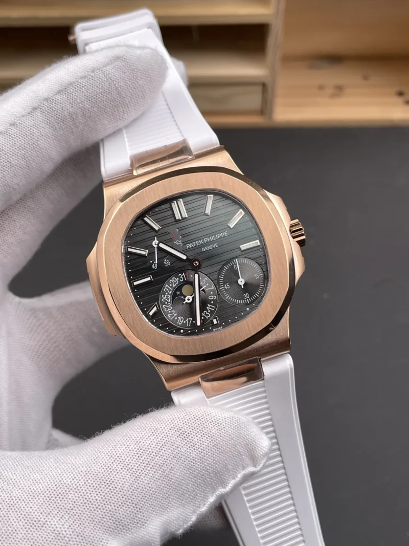 Patek Philippe Nautilus 5712 Rose Gold 40mm