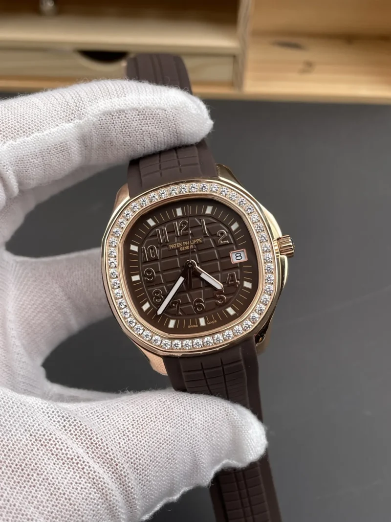 Patek Philippe Aquanaut 5268 Diamond Bezel 38.8mm