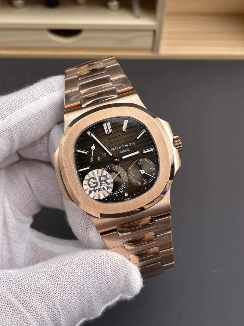 Patek Philippe Nautilus 5712 Rose Gold 40mm