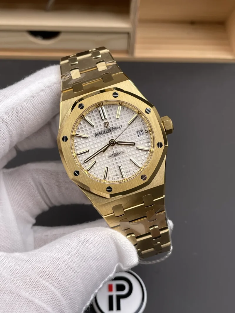 AP Royal Oak White Dial 37mm